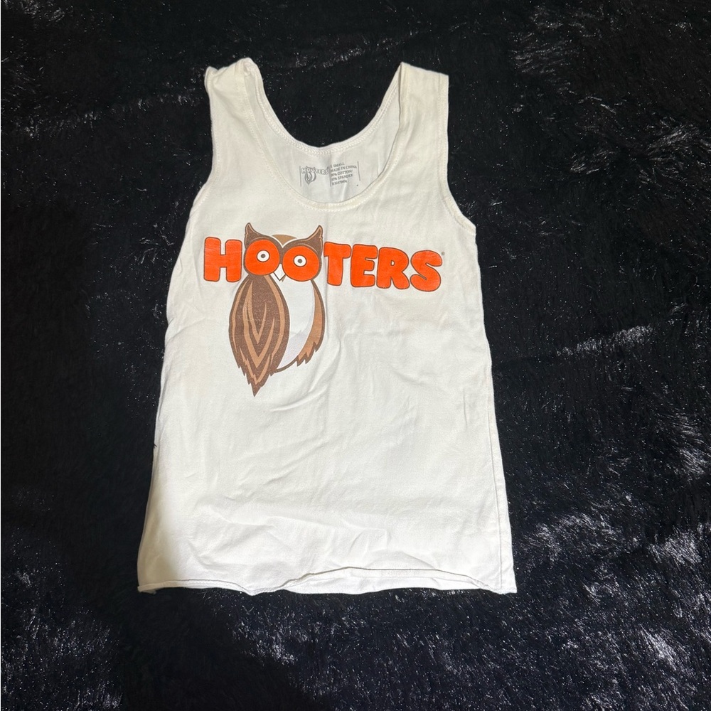 The original white HOOTERS Tank -XS : PERFECT FOR HALLOWEEN!